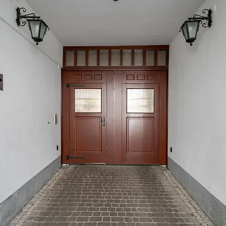 Praga Lochowska Deluxe Apartment *