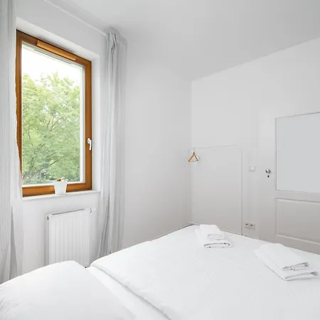 Praga Lochowska Deluxe By Bookinghost