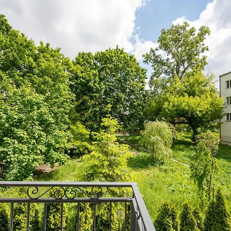 Praga Lochowska Deluxe By Bookinghost